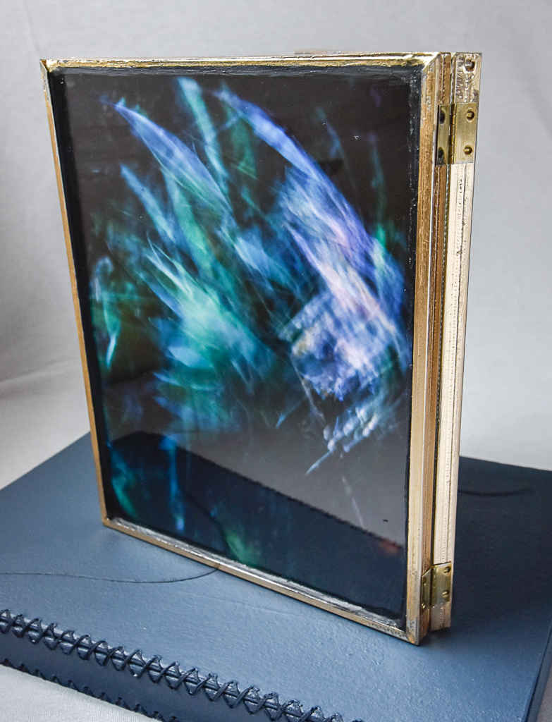 Magdeleine.ferru_.contact.sensible-5 Artist Book