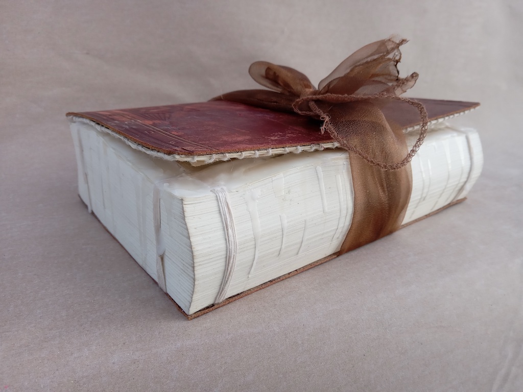 Magdeleine.Ferru_.stack_.of_.letters.01 Artist Book