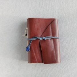 Journal cuir, lanière bleue